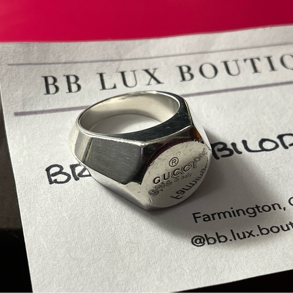 RARE GUCCI 925 Sterling Silver Signet size 5.5 Authentic- full set w/ box, pouch - Picture 9 of 16